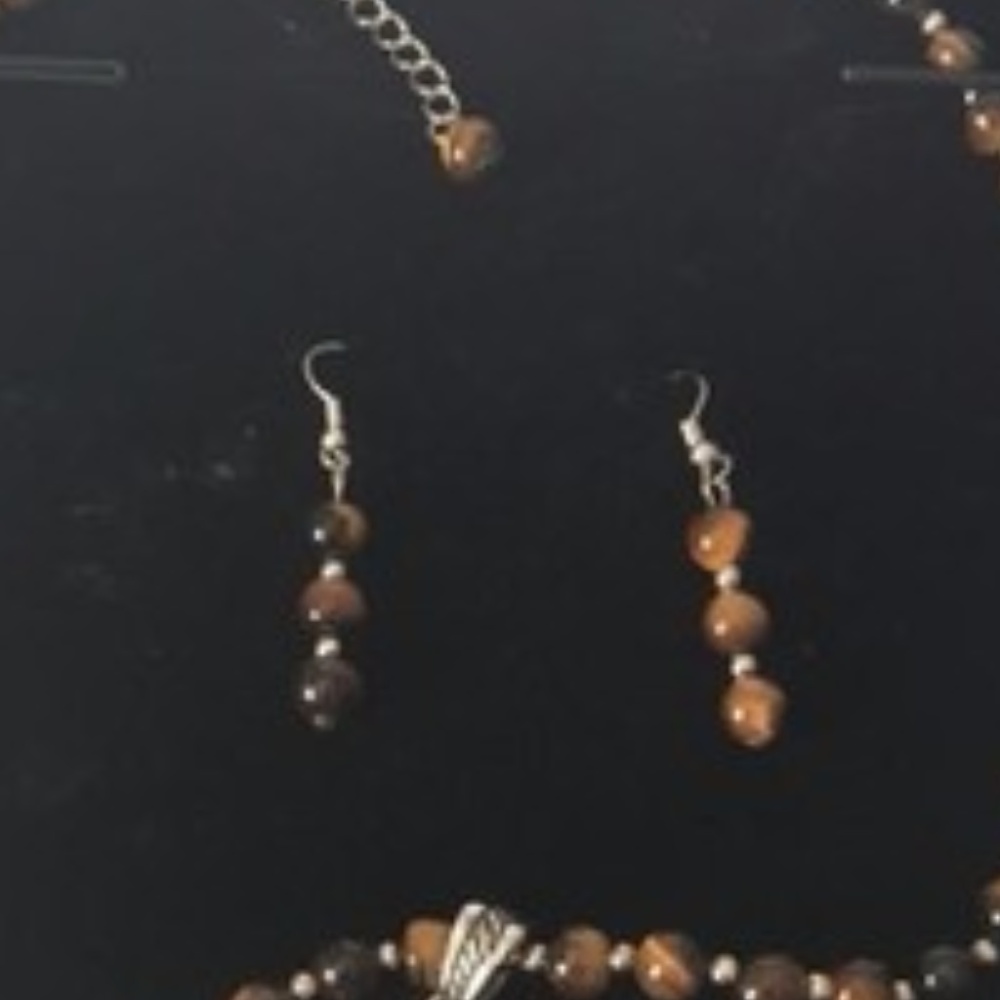 210Cts Genuine Tiger's Eye Necklace & Earring Set - Picture 2 of 3