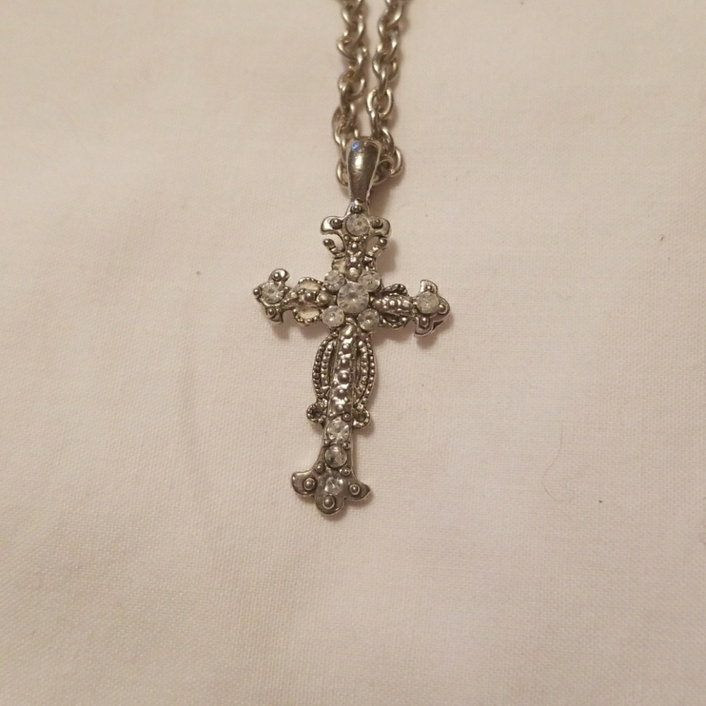 ELEGANT Gem covered cross necklace
