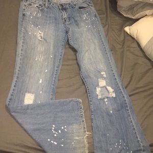💜 MAKE AN OFFER 💜 Bell bottom faded jeans RUE 21