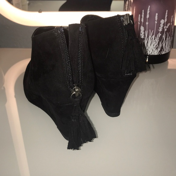 cl by laundry block heel