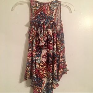 Boho ruffled feather print top!