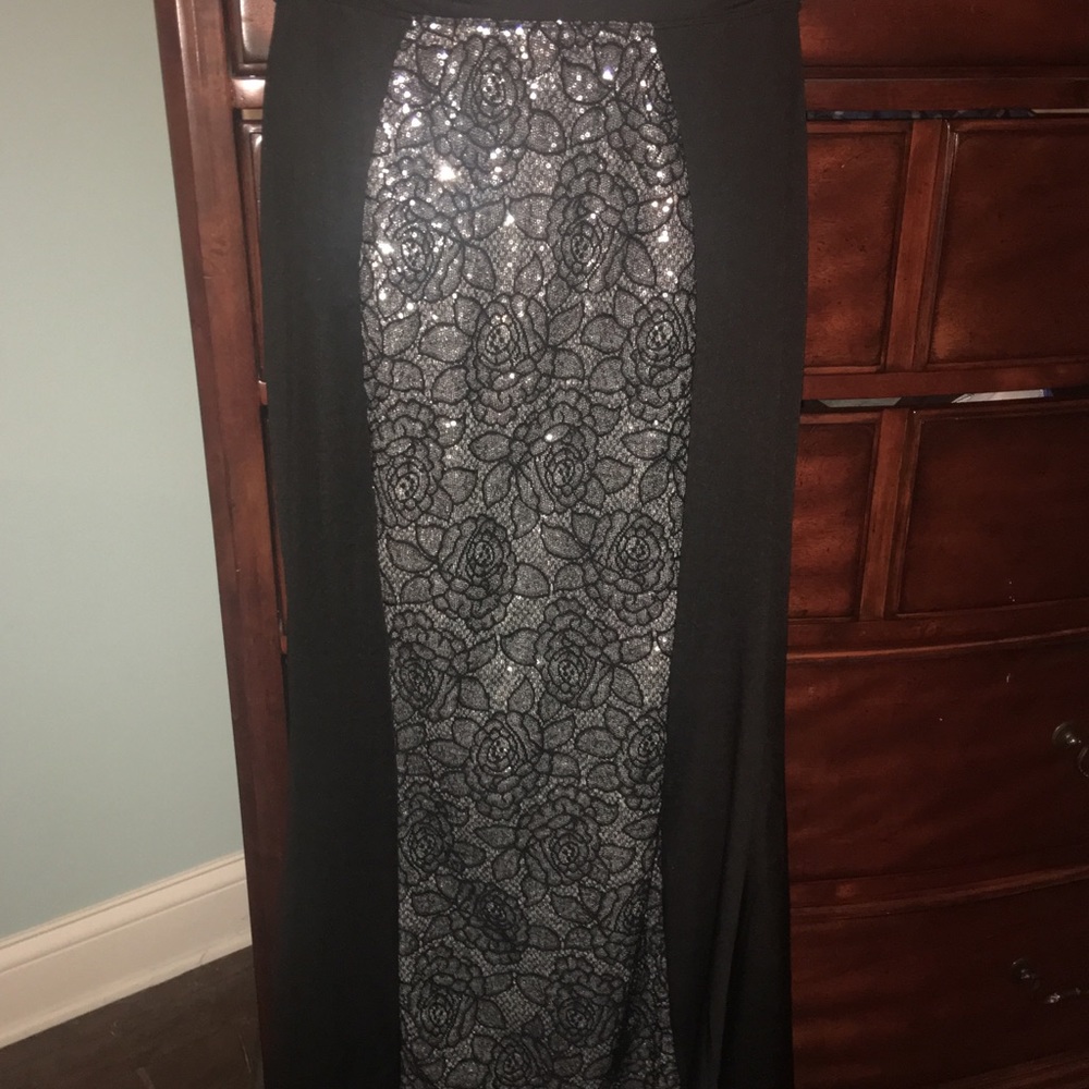 Venus Skirt