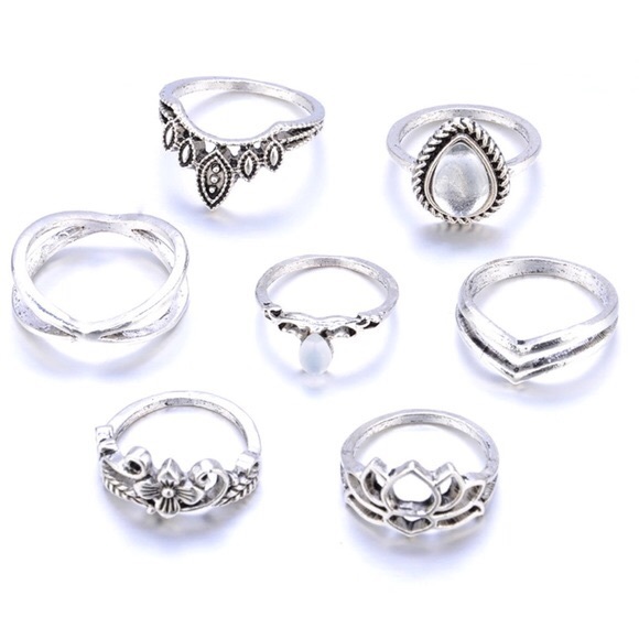 ONLY 1 LEFT!! 🖤HOST PICK🖤 - Picture 2 of 2