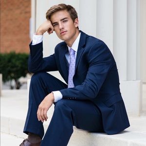 Meet your Posher, Logan