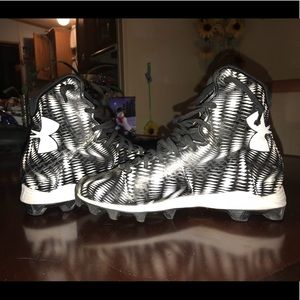 Men’s Under Armor Highlight LUXRN Football Cleats