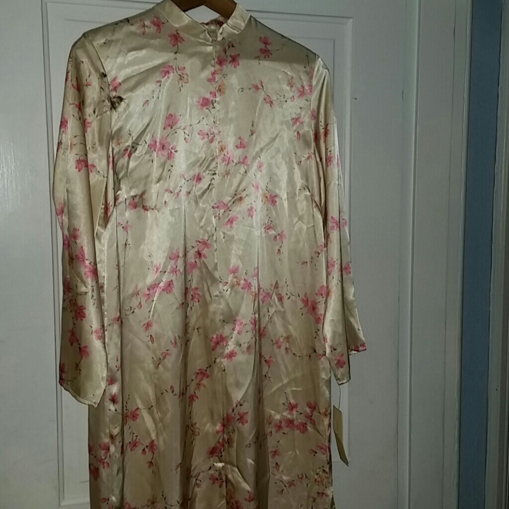 Lord & Taylor Chinese Night Gown