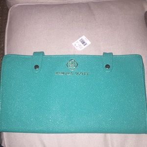 Kendra Scott Jet Set Jewelry organizer.