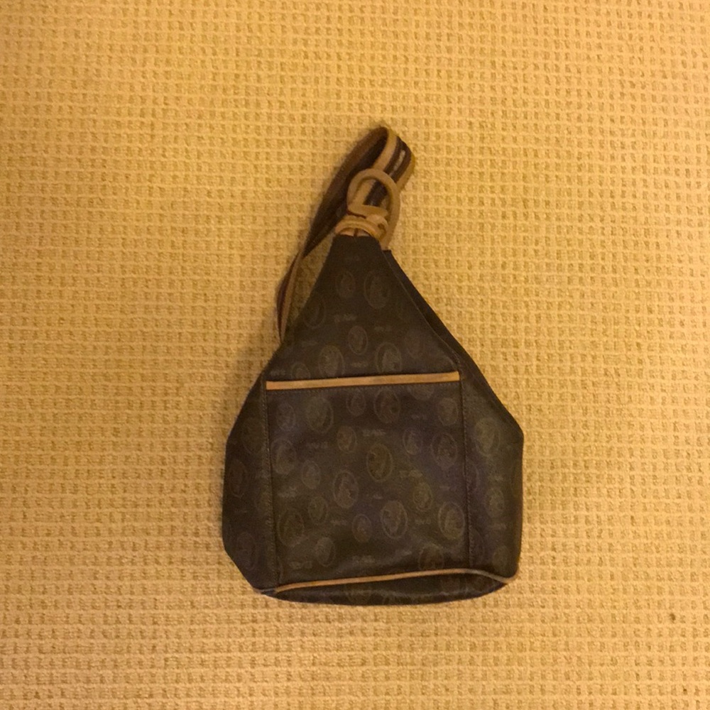 Brown leather bag/backpack by El Potro.
