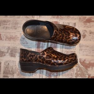 Leopard Dansko