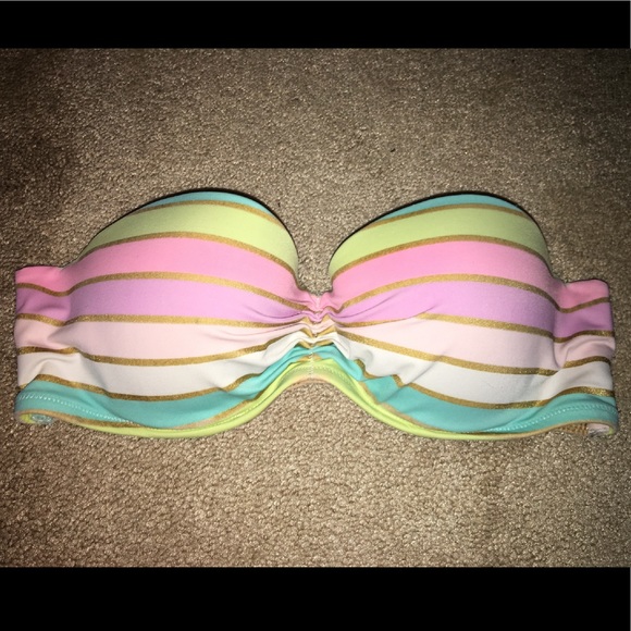Victoria’s Secret Bikini Top - Picture 1 of 5