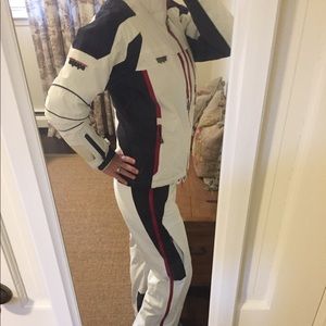 Helly Hansen Ski/Snowboard Outfit