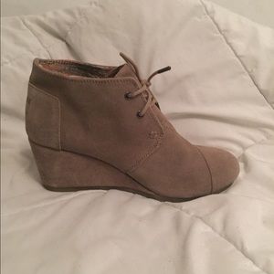 TOMS wedges!