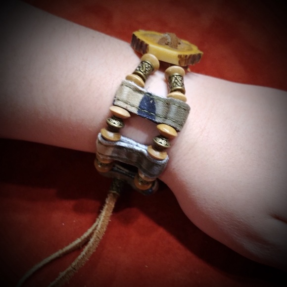 Camo & Elk Horn Bracelet - Picture 2 of 2