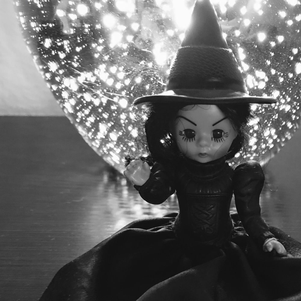 Meet your Posher, Monica