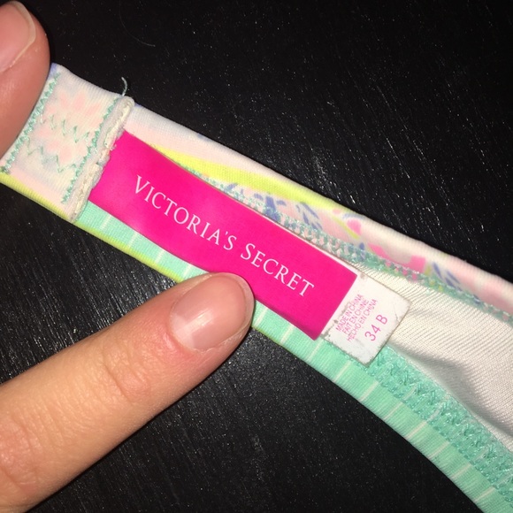 Victoria’s Secret Bikini Top - Picture 5 of 5