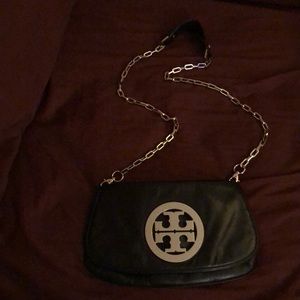 Classic Tory Burch leather x silver chain drop bag