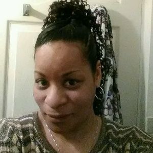 Meet your Posher, Lisa