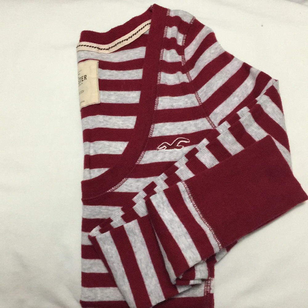 SOLD: Stretchable Long Sleeve Hollister Shirt.