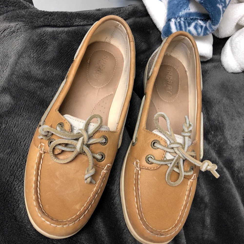 Sperrys hardly worn