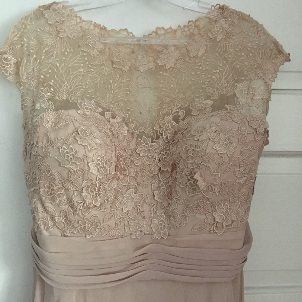 Lace Dress Nude color