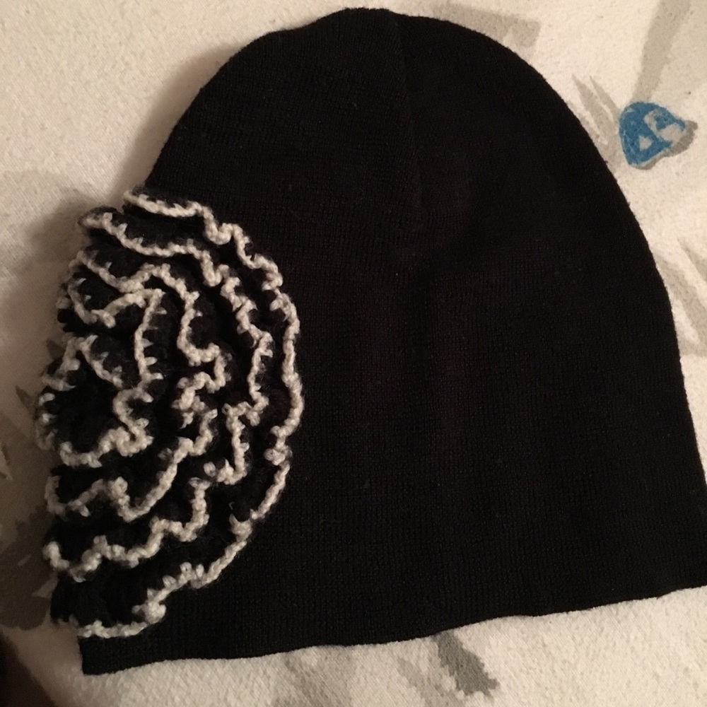 Adorable B&W knit hat