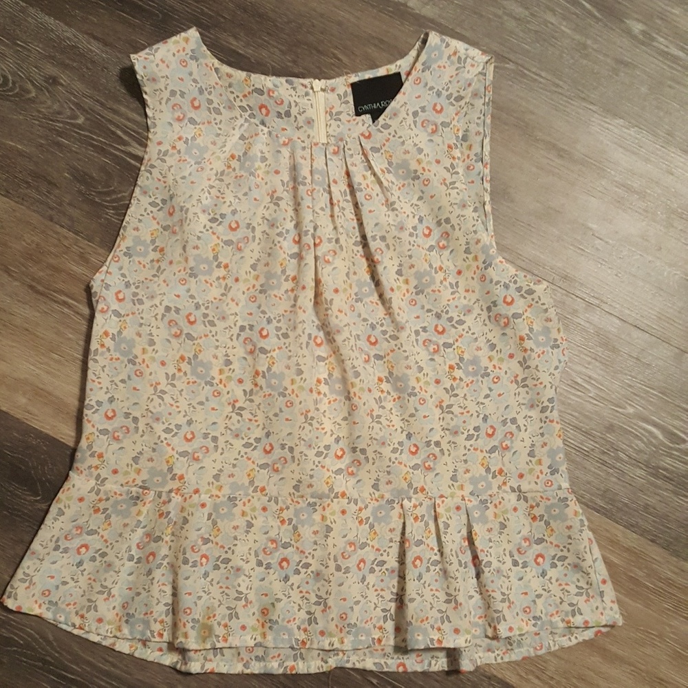 White flower print blouse