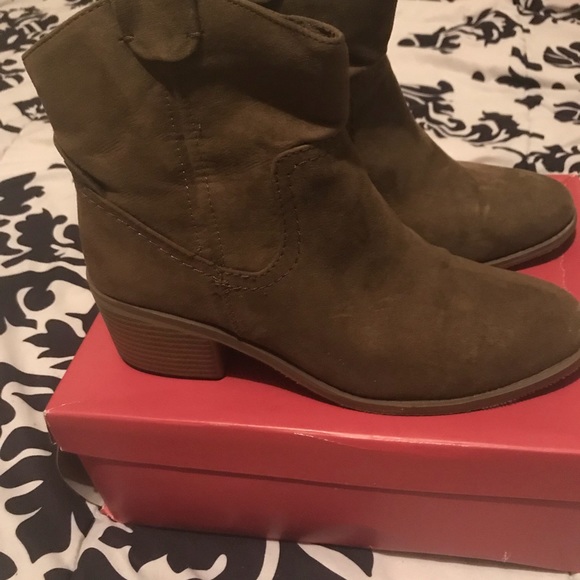 Olive booties - Picture 2 of 4