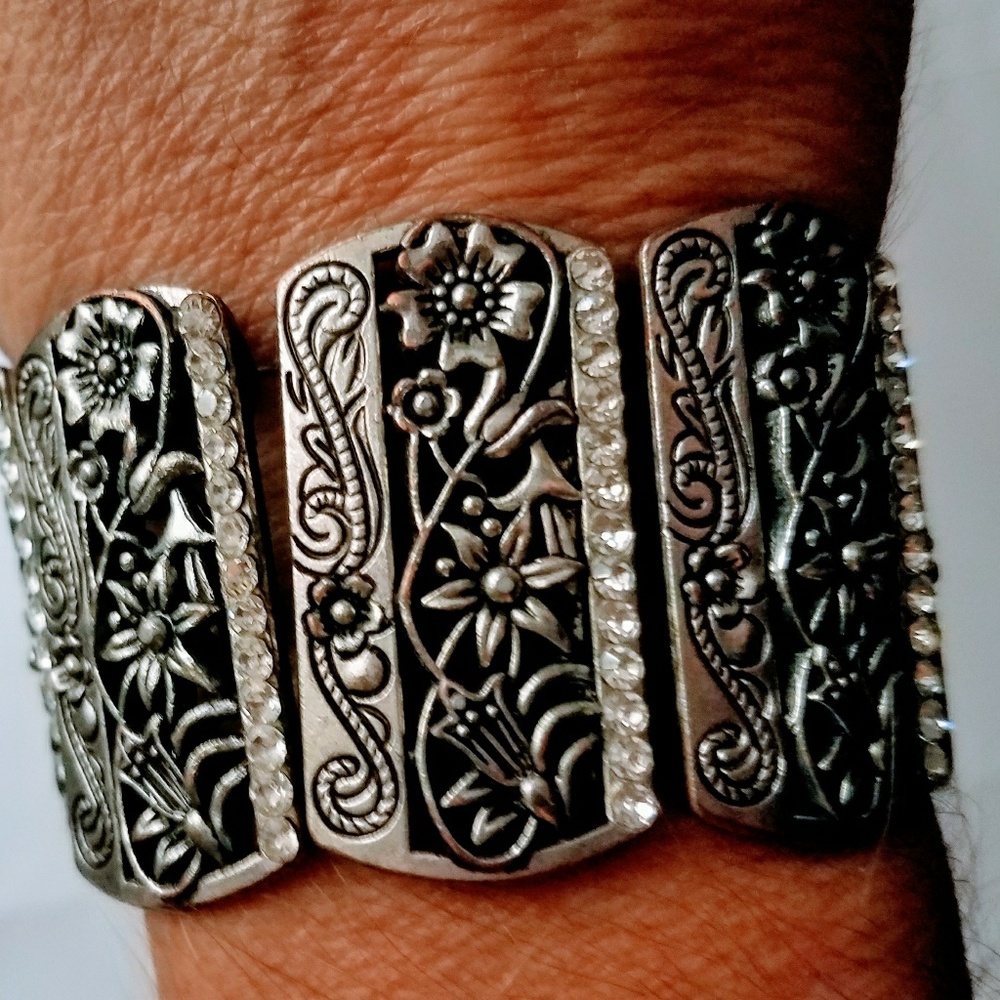 Silver  stretch block bracelet