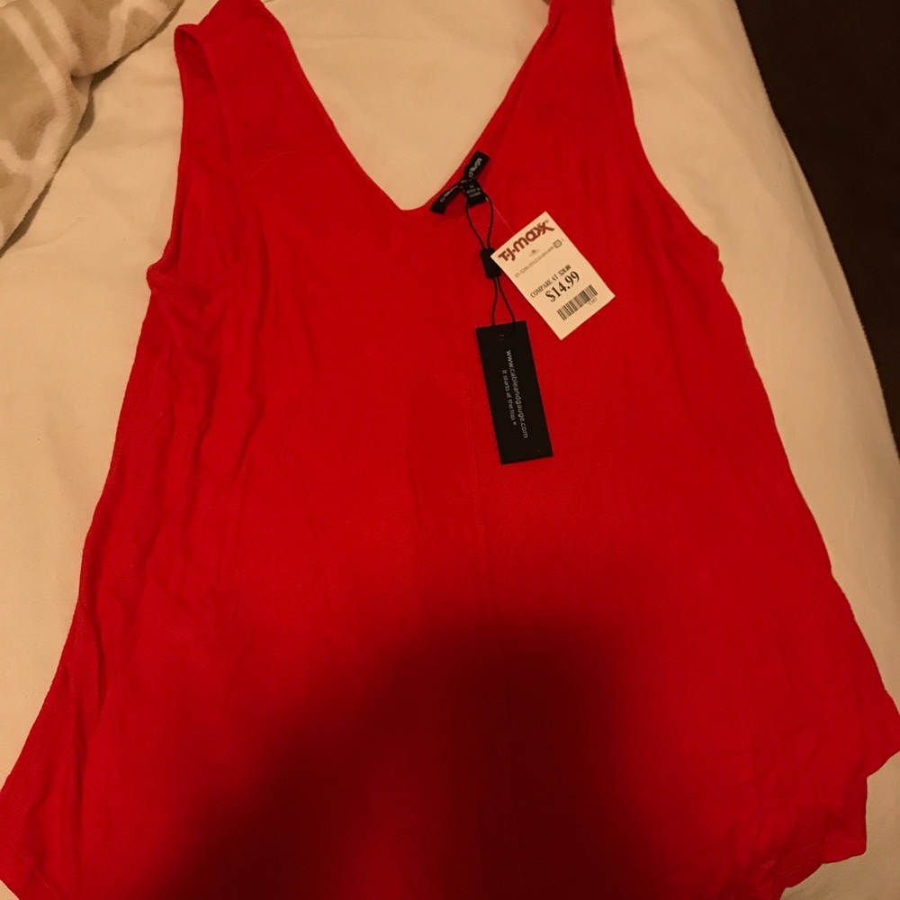 Women’s red tank