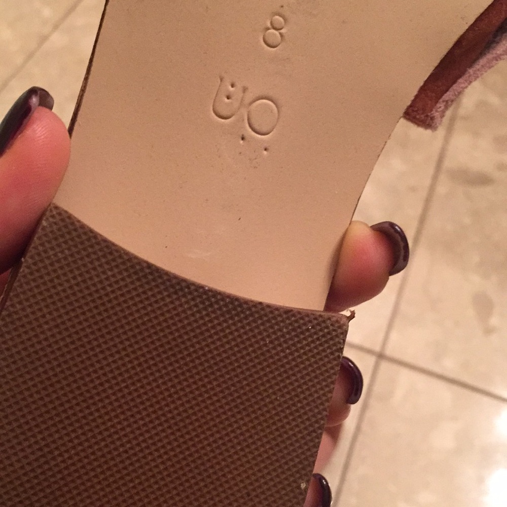 Urban Outfitters Suede Ruffle Slides - Picture 4 of 4