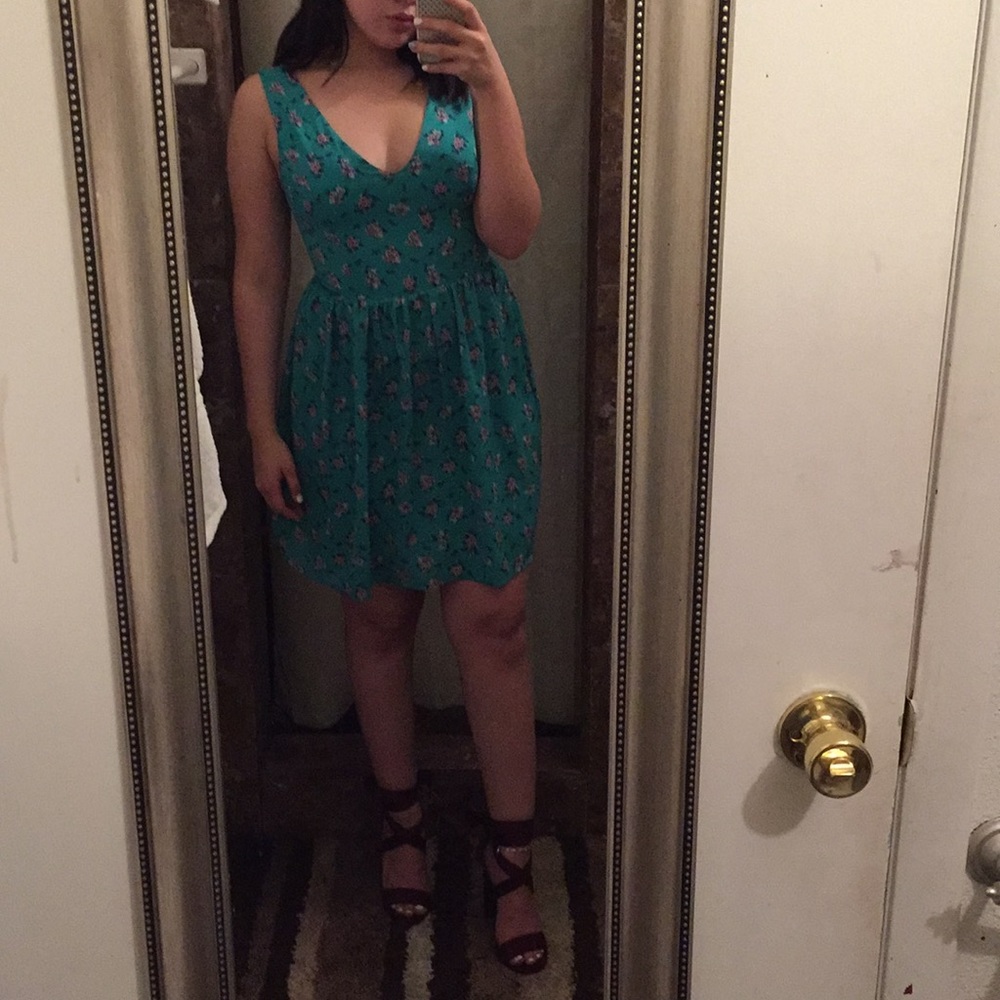V neck floral dress