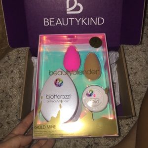 Beauty blender gold mine set