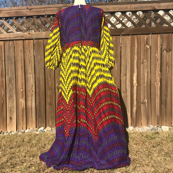 ❌SOLD❌African Print Women’s Plus Size Maxi Dress - Picture 2 of 8