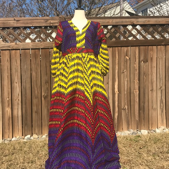 ❌SOLD❌African Print Women’s Plus Size Maxi Dress - Picture 8 of 8