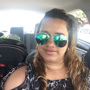 Meet your Posher, Yenisleidys