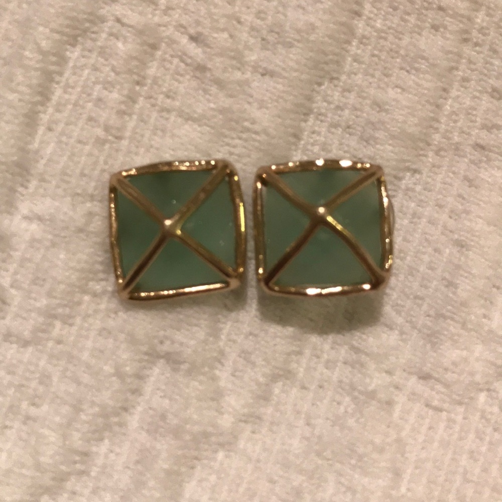 Kendra Scott perfect turquoise stud earrings!!