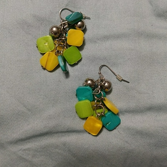 ❌SOLD❌ Multicolored Necklace & Earring Set - Picture 4 of 4