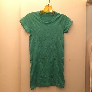 Lululemon Short Sleeve Drifit Shirt