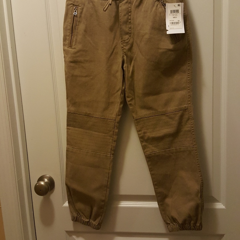 *NWT* Boys Jogger Khaki Pants