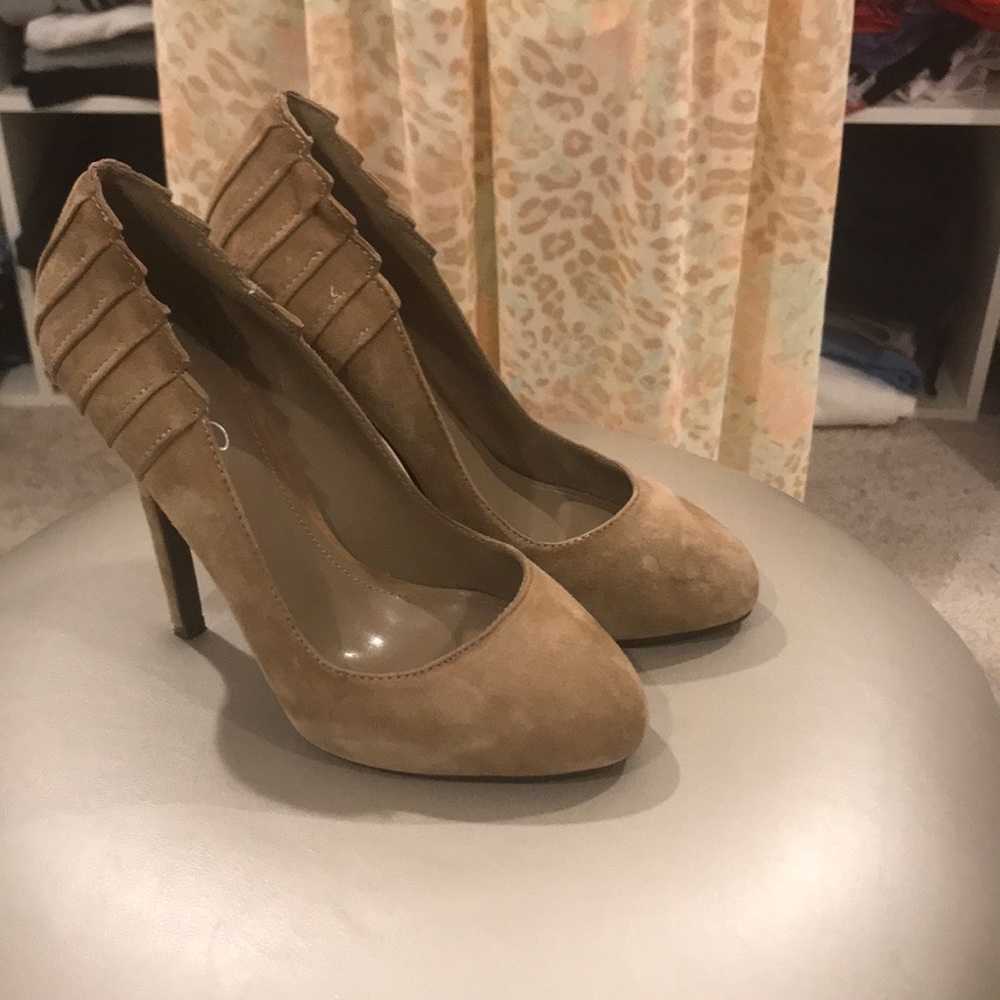 ALDO WEAR EVERYWHERE PUMPS