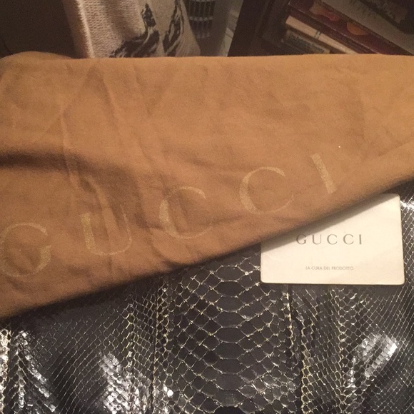 Sold Authentic Gucci shake clutch mint! - Picture 6 of 7