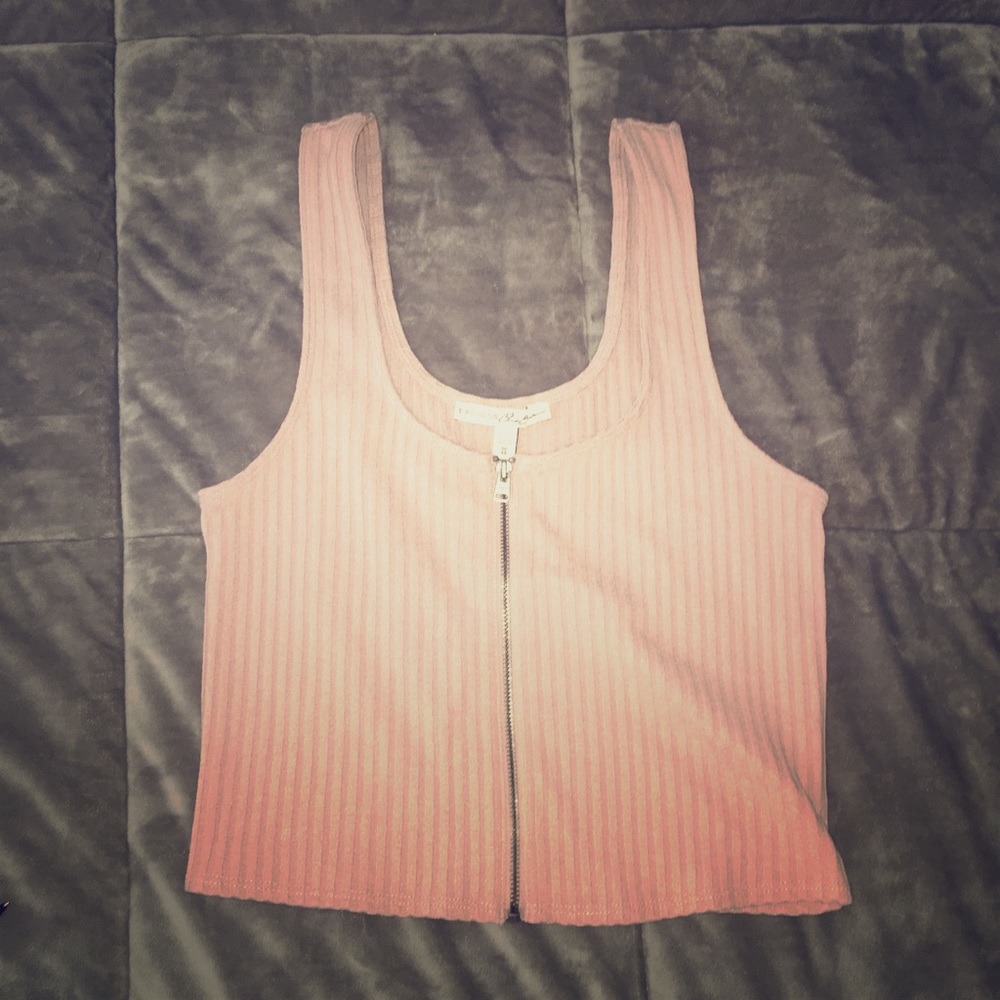 Like new pale pink crop top