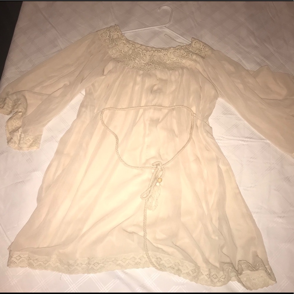 Cream wine fest dress 💃🏼