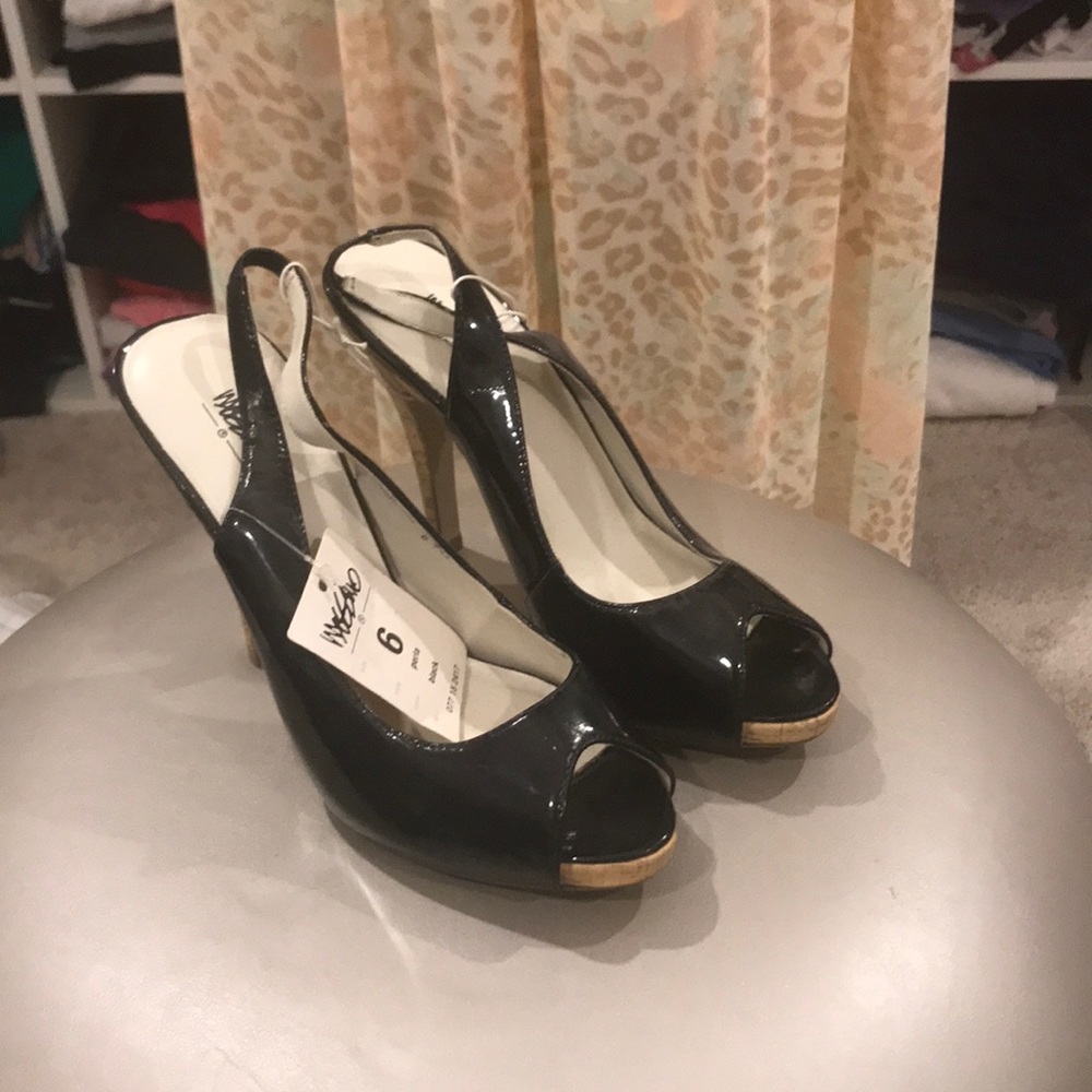 PEEP TOE PATENT CORKSCREW HEEL