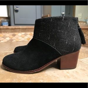 Toms suede booties