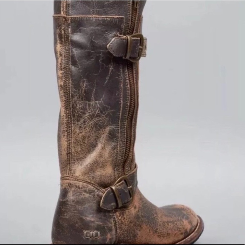 **NEW IN BOX** bed stu boots