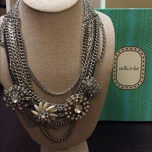 Stella & Dot Metropolitan Necklace