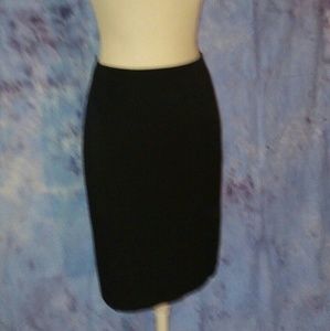 🔽White House Black Market Black pencil skirt