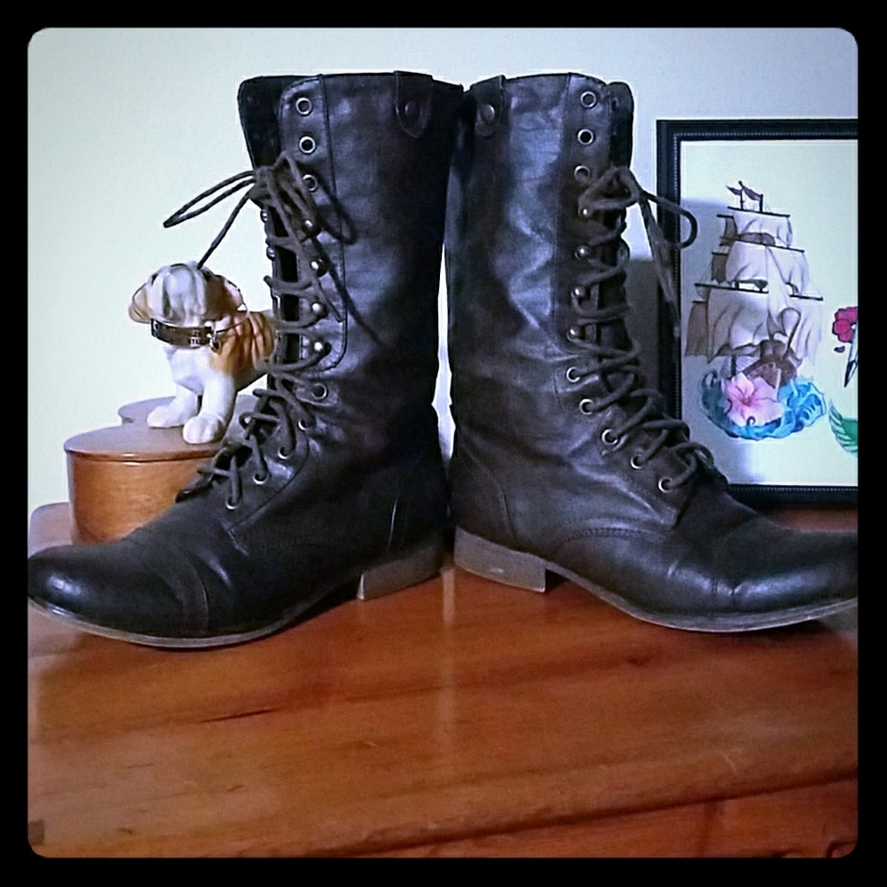 Lace up boots