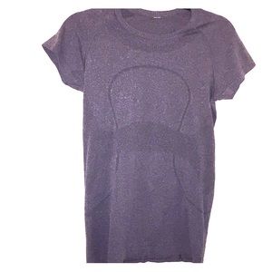 Lululemon grey work out top